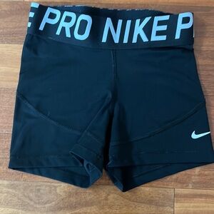 Women’s Nike Pro 3” shorts
